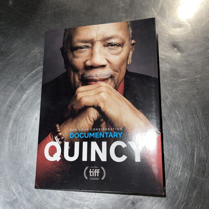 découvrez le fascinant documentaire 'quincy', qui explore la vie et l'œuvre de quincy jones, une légende de la musique. plongez dans son parcours exceptionnel, ses collaborations avec des artistes emblématiques et son impact sur l'industrie musicale, tout en célébrant sa passion et son talent inégalé.