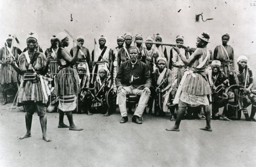 découvrez l'histoire fascinante du dahomey à travers ce documentaire captivant qui explore la culture, les traditions et les luttes de ce royaume africain, au cœur des enjeux sociaux et politiques de son époque.