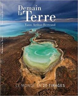 découvrez l'engagement passionné de yann arthus-bertrand, célèbre photographe et écologiste, qui met en lumière les enjeux environnementaux à travers ses œuvres. explorez son impact positif sur la sensibilisation à la préservation de notre planète.